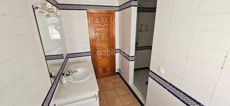 Foto 36ae4a6d-98dd-4c14-a5f6-6c776f7e8d6f. Xalet amb aparcament piscina a Sotogrande costa Sotogrande