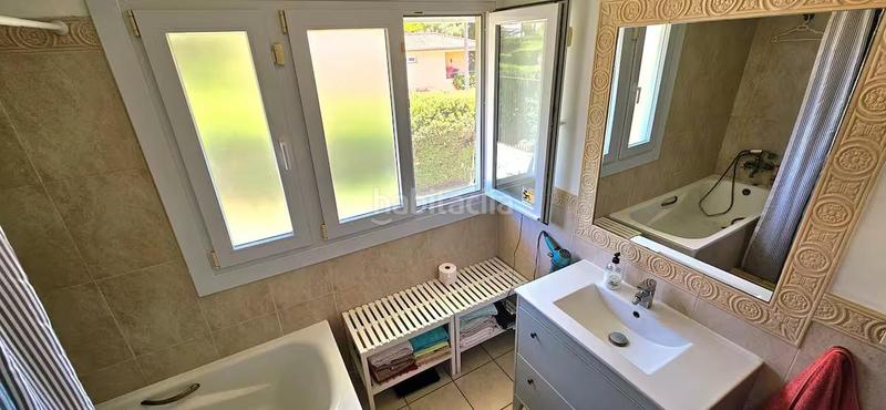 Foto 56785a7a-652c-4948-bb46-ef019a8af27b. Xalet amb aparcament piscina a Sotogrande costa Sotogrande