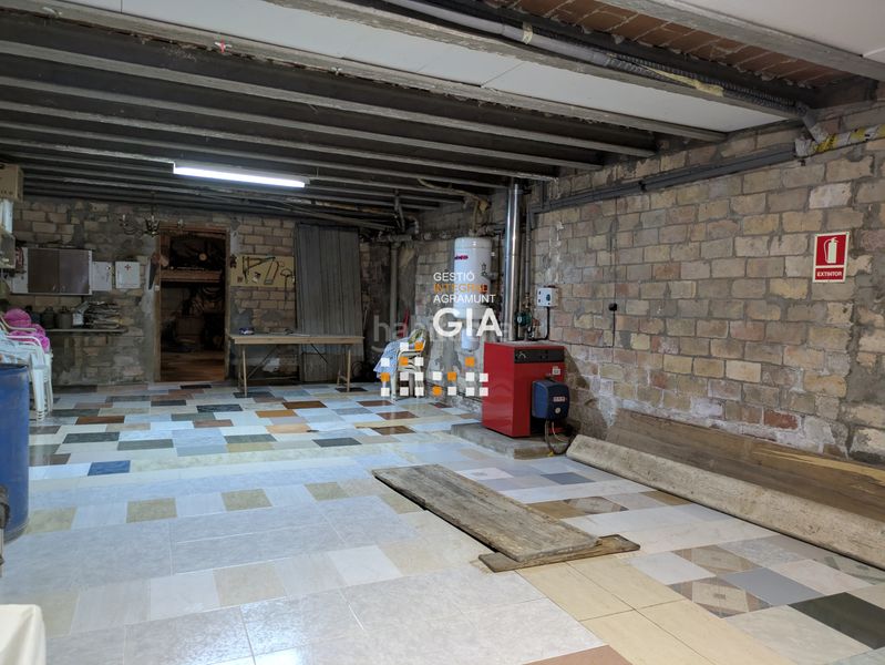Foto a72a77c6-8561-4b6a-8f62-c91468229fbd. Casa en carrer de la carabassa de dalt 2 casa en venda al centre d' en Agramunt