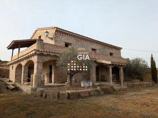 Xalet a Tàrrega. Casa en venda a claravalls
