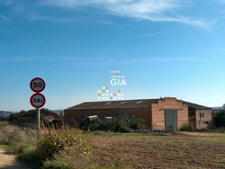 Location Local commercial à Camí de les roques 6. Nau diàfana en lloguer a mafet