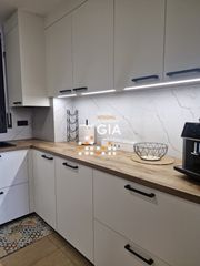 Flat  Avinguda de marià jolonch 34. Pis i traster en venda