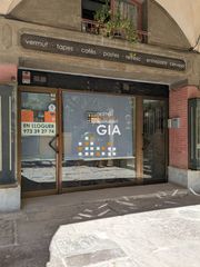 Locale commerciale in Plaça del Mercadal 5