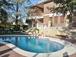 Casa a Urbanització verge dels socors 2. Casa amb piscina
