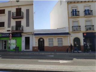 Maison à Centro. Casa mata a la venta en centro de nerja