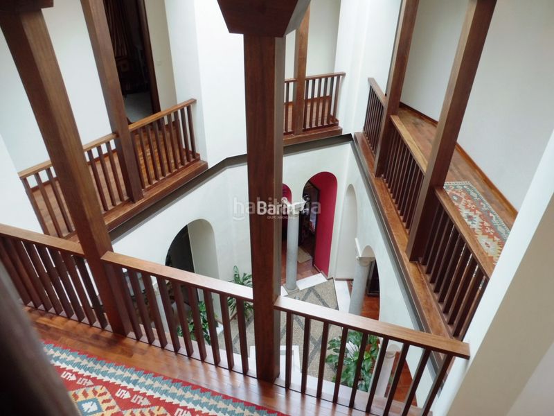 Foto cbb219d9-0181-48f7-b972-8f4cb03e9ef9. Casa amb calefacció aparcament a Centro Córdoba