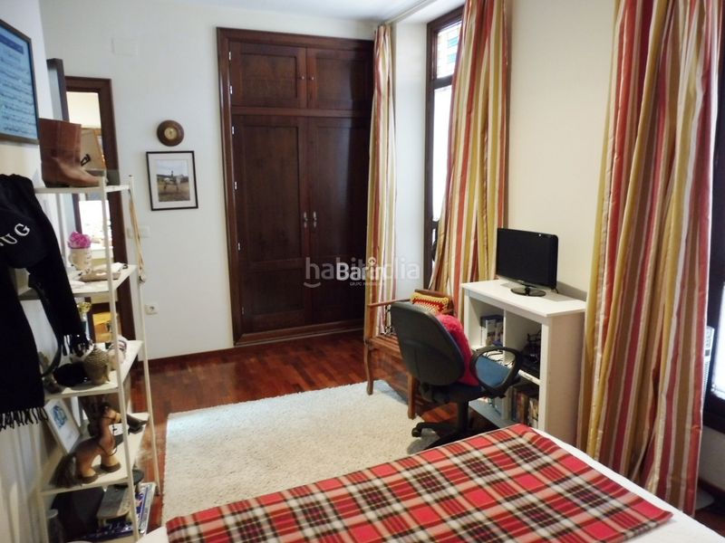 Foto ee1789ac-0270-4f40-83f9-d772d3673583. Casa amb calefacció aparcament a Centro Córdoba