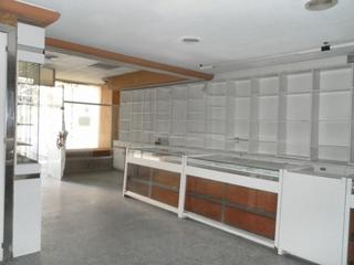 Lloguer Local Comercial a Ollerías - San Cayetano. Local en centro