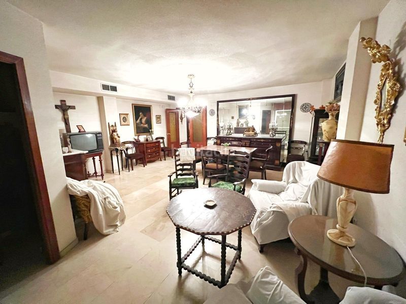 Foto e8033bc7-efcc-46b2-974e-efa8b9b4de10. Pis amb aparcament a Centro Córdoba