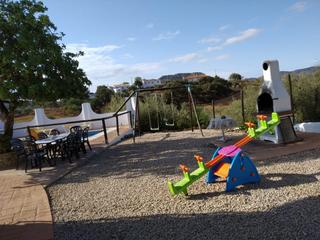 Chalet in Comares. Acogedora casa en venta en comares!