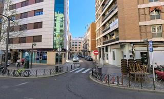 Parking coche  Benito perez galdos