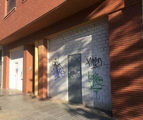 Local Comercial a Santa Rosa - Valdeolleros. Local en bruto