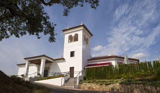 Edifici a Santa Maria de Trassierra. Hotel a la venta