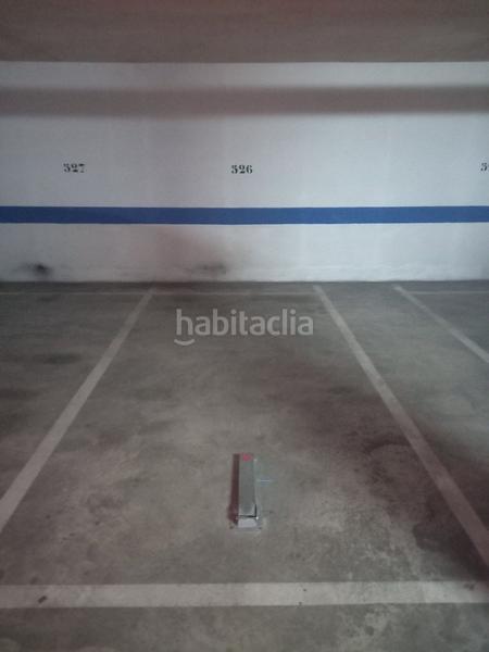 Foto 86f72358-7a13-4aad-8bca-03d532806ab2. Parking coche 2 plazas de garaje en glorieta amadora!! en Córdoba