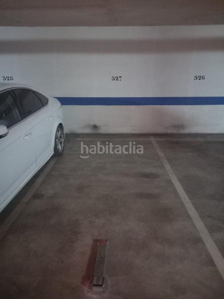 Foto ea74e97e-62d6-47db-a305-a1b757e9033c. Parking coche 2 plazas de garaje en glorieta amadora!! en Córdoba