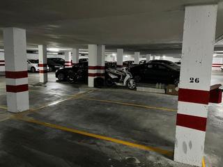 Aparcament cotxe a Huerta de la Reina - Trassierra. Junto al hotel center!!