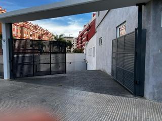 Aparcament cotxe a Tablero Bajo - Arruzafilla. Plaza de garaje en el tablero