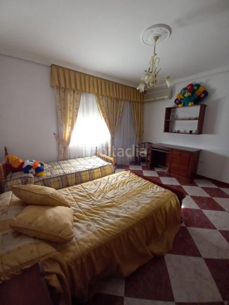 Foto e2d11a64-9063-4956-8bf1-e73300e0e654. Chalet impresionante chalet a 8 minutos del zoco en Córdoba