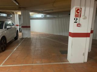 Aparcament cotxe a Ciudad Jardín - Zoco. Costa sol