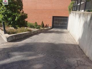 Rent Car parking in Ciudad Jardín - Zoco. Alquiler garaje zoco