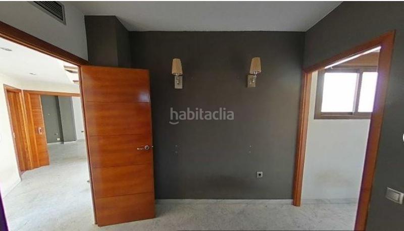 Foto 7a81e686-6efd-4c6f-bebb-18f4af5e40f6. Dúplex amb piscina a Cruz Roja Sevilla