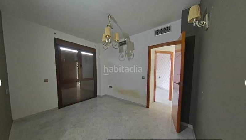 Foto d513dd27-f65f-43a4-ba05-196c9a78c8f0. Dúplex amb piscina a Cruz Roja Sevilla