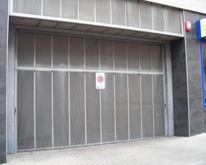 Rent Car parking in Huerta de la Reina - Trassierra. Cochera vial