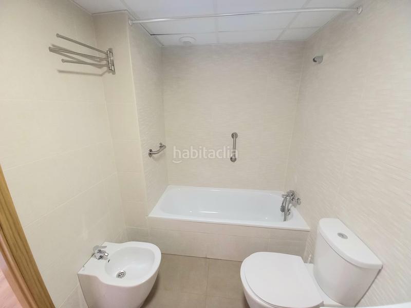 Foto 0b403963-60f3-483b-afd5-f118272a8bb9. Pis amb calefacció piscina a Poniente-Norte - Miralbaida - Parque Azahara Córdoba