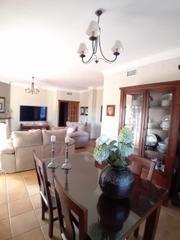 Casa a El Higuerón. Se vende casa en zona el higueron con piscina comunitaria