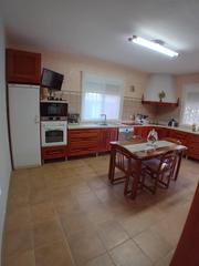Casa a El Higuerón. Se vende casa con piscina comunitaria en zona el higueron