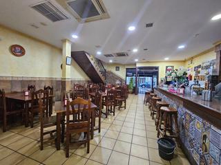 Local Comercial  Agrupacion cordoba. Venta de negocio de restauración en pleno funcionamiento  córdob