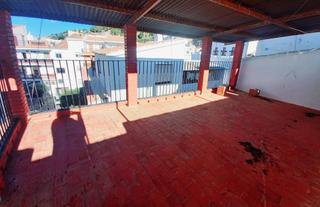 Chalet in Canillas de Aceituno. Gran chalet en venta en  canillas de aceituno