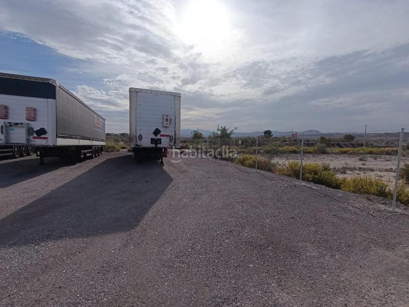 Foto 668ae671-a19c-4aea-ae41-471082fefb64. Gewerbliches grundstück in Albudeite