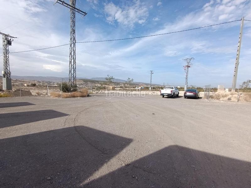 Foto f219c76b-c81e-4aae-b005-d758e598dd83. Gewerbliches grundstück in Albudeite