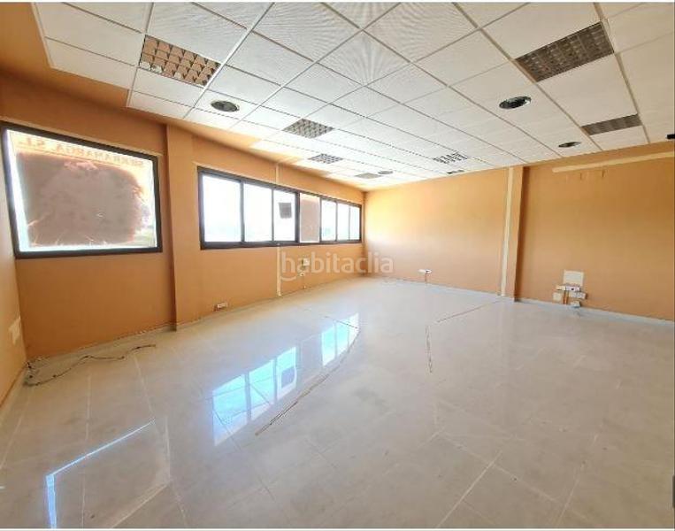 Foto 34c6322f-a0ec-4f07-bb54-760024300f26. Ufficio in Bollullos de la Mitación