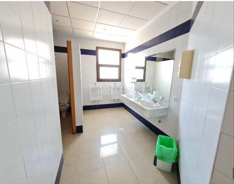 Foto 5e657bc4-706a-456f-a016-e222b3178cb7. Ufficio in Bollullos de la Mitación