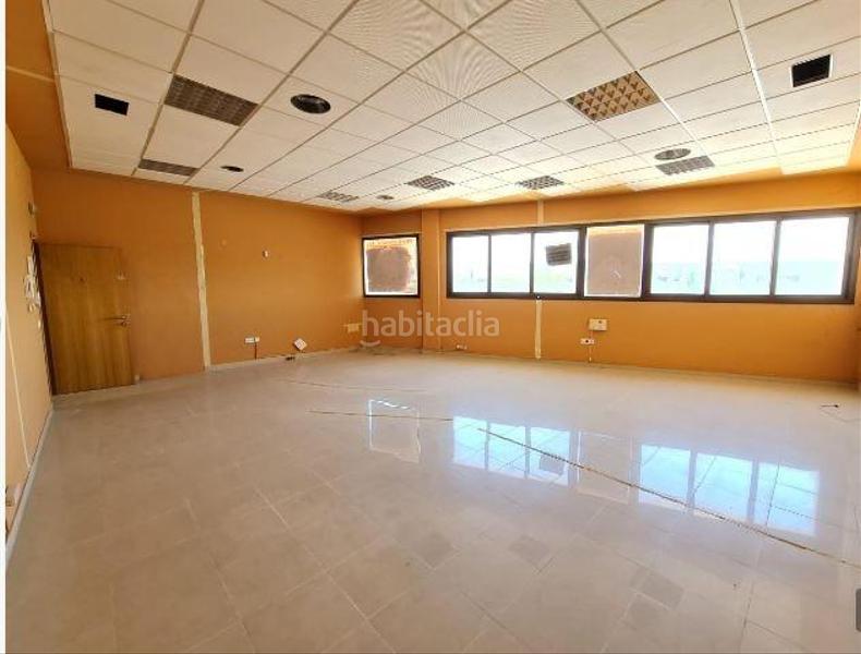 Foto adcaae37-84b0-461f-8d15-b3014d51bae8. Ufficio in Bollullos de la Mitación