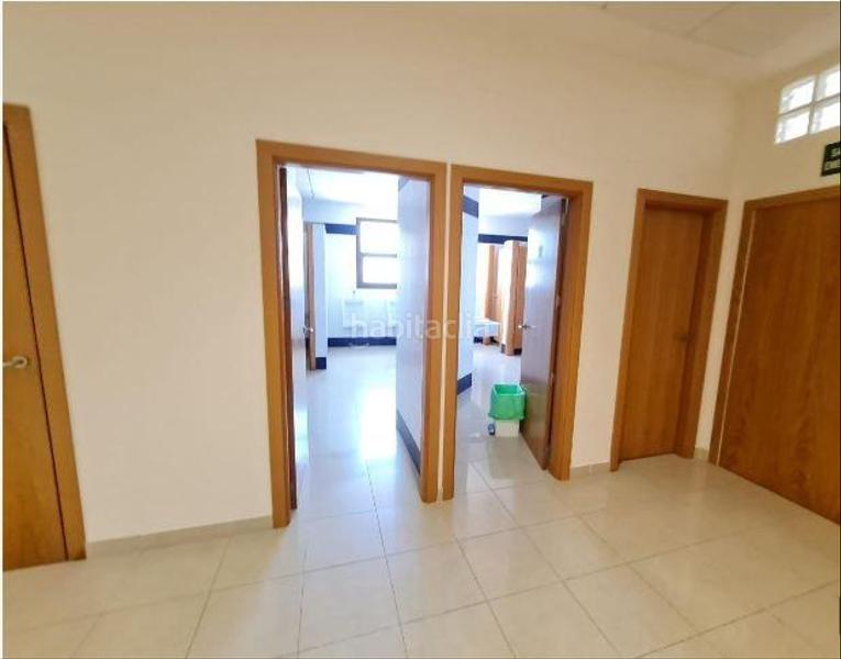 Foto e43530e7-c496-4eb4-aa9f-234c95bb1939. Ufficio in Bollullos de la Mitación