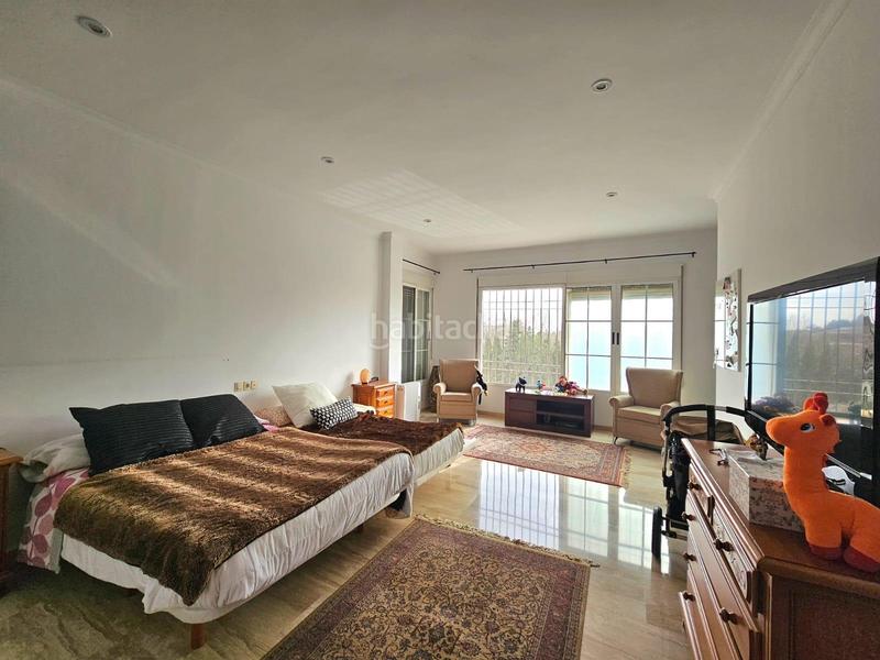 Foto 03022678-c7eb-4212-9d3a-22ea4fbcd1e9. Chalet con riscaldamento parcheggio piscina in El Brillante -El Naranjo - El Tablero Córdoba