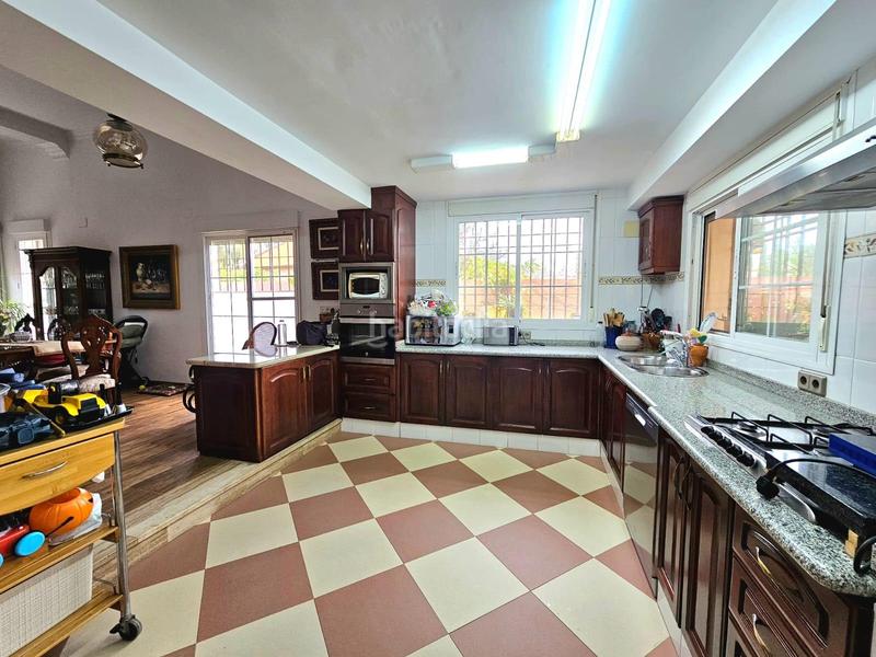 Foto 2347ec9a-0df4-4456-829d-7eb65557e0cc. Chalet con riscaldamento parcheggio piscina in El Brillante -El Naranjo - El Tablero Córdoba