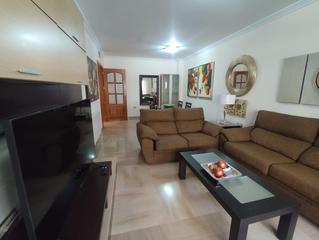 Rent Flat in Santa Rosa - Valdeolleros. Vial norte