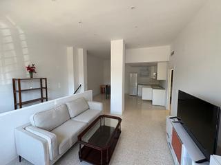 Location Rez-de-chaussée  Calle calle músico ziryab. Piso en calle músico ziryab