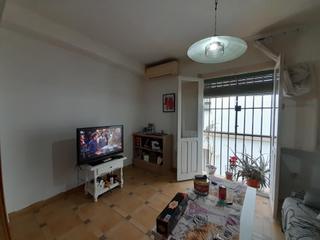 Pis a Sta. Marina - San Andrés - San Pablo - San Lorenzo. Acogedor piso en san lorenzo.