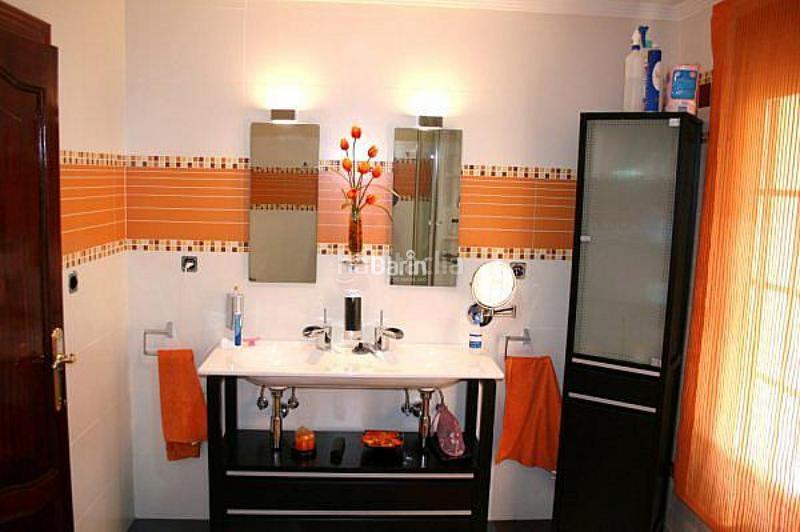 Foto 0552d9c0-0f8b-433d-b9c9-2da9996ceb24. Chalet gran chalet de lujo en colina blanca en Camas