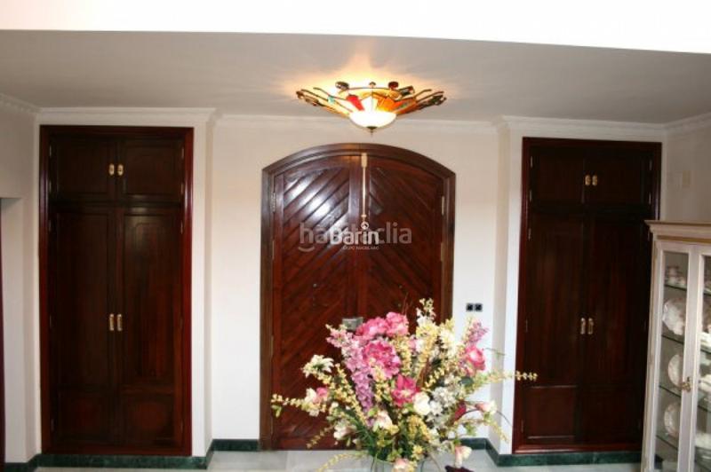 Foto 132a9e72-7f09-4e1d-bcb8-9d7b26f7e3f5. Chalet gran chalet de lujo en colina blanca en Camas