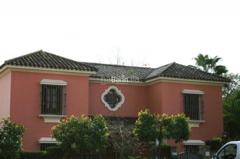 Foto 57d4066e-f20b-4f92-9b86-95e3c620d5c2. Chalet gran chalet de lujo en colina blanca en Camas