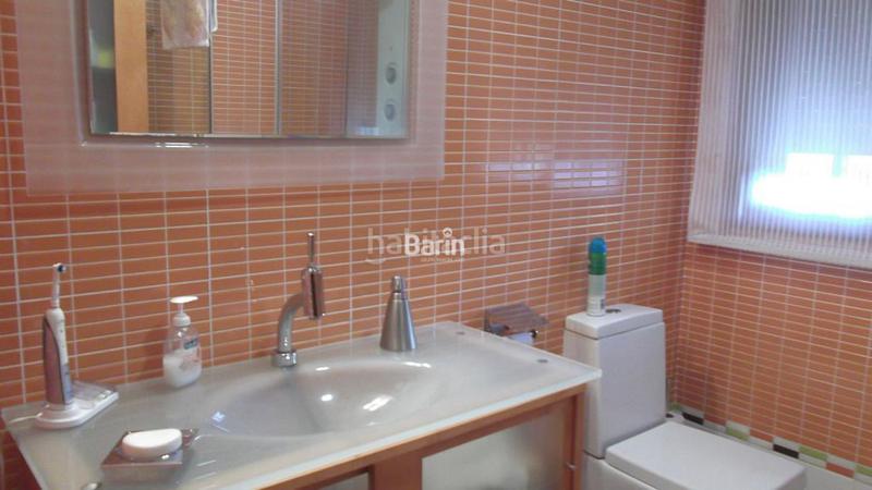 Foto 68f2f971-a116-4885-a912-a11dfa66d82c. Chalet gran chalet de lujo en colina blanca en Camas