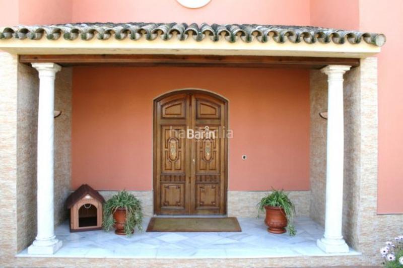 Foto 76115220-5a5f-40fe-b561-85de5e0f0765. Chalet gran chalet de lujo en colina blanca en Camas