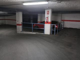 Parking coche en Santa Rosa - Valdeolleros