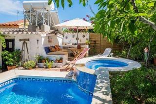 Chalet in Cotomar. Casa independiente en la zona de cotomar ideal inversores